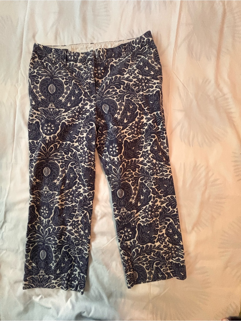 100% Cotton Eye Catching Lands' End Blue White Paisley Crop Pant
